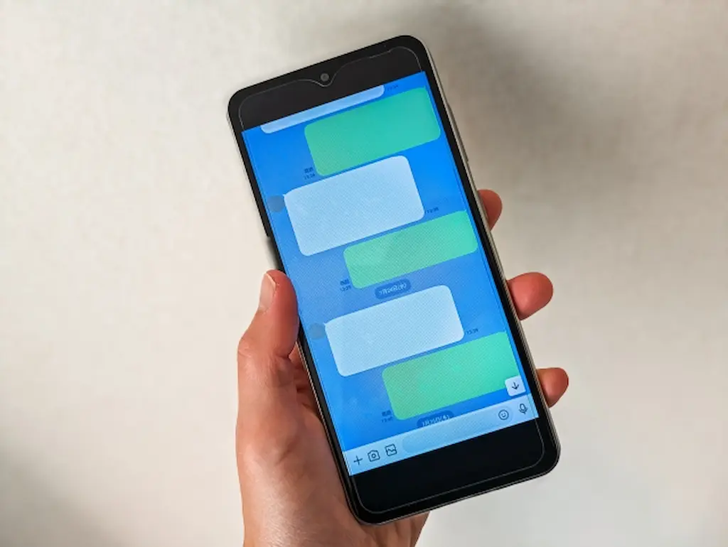 グルメサイト依存から脱却し、「常連客」を育てる最強のツール。それがLINE公式アカウント